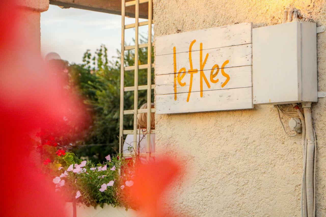 Lefkes Apartments Acharavi  Eksteriør billede